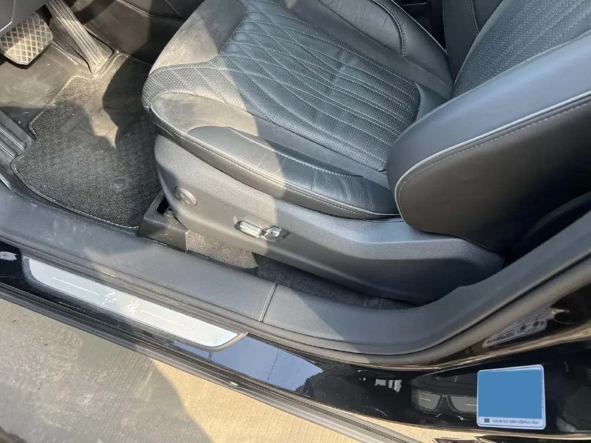 2022 HongQi HS5 2.0T 224HP L4 6AT,autocango,china used car exporter,china ev exporter,chinese used car exporter,chinese used ev exporter