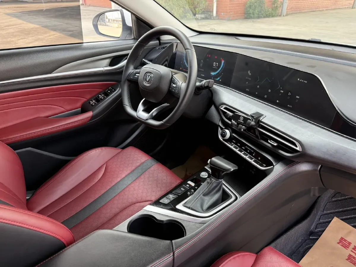 2021 ChangAn Eado 1.4T 160HP L4 7DCT,autocango,china used car exporter,china ev exporter,chinese used car exporter,chinese used ev exporter