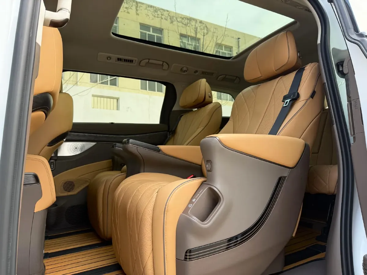 2023 Denza D9 1.5T 139HP L4 E-CVT PHEV 20.39KWH,autocango,china used car exporter,china ev exporter,chinese used car exporter,chinese used ev exporter