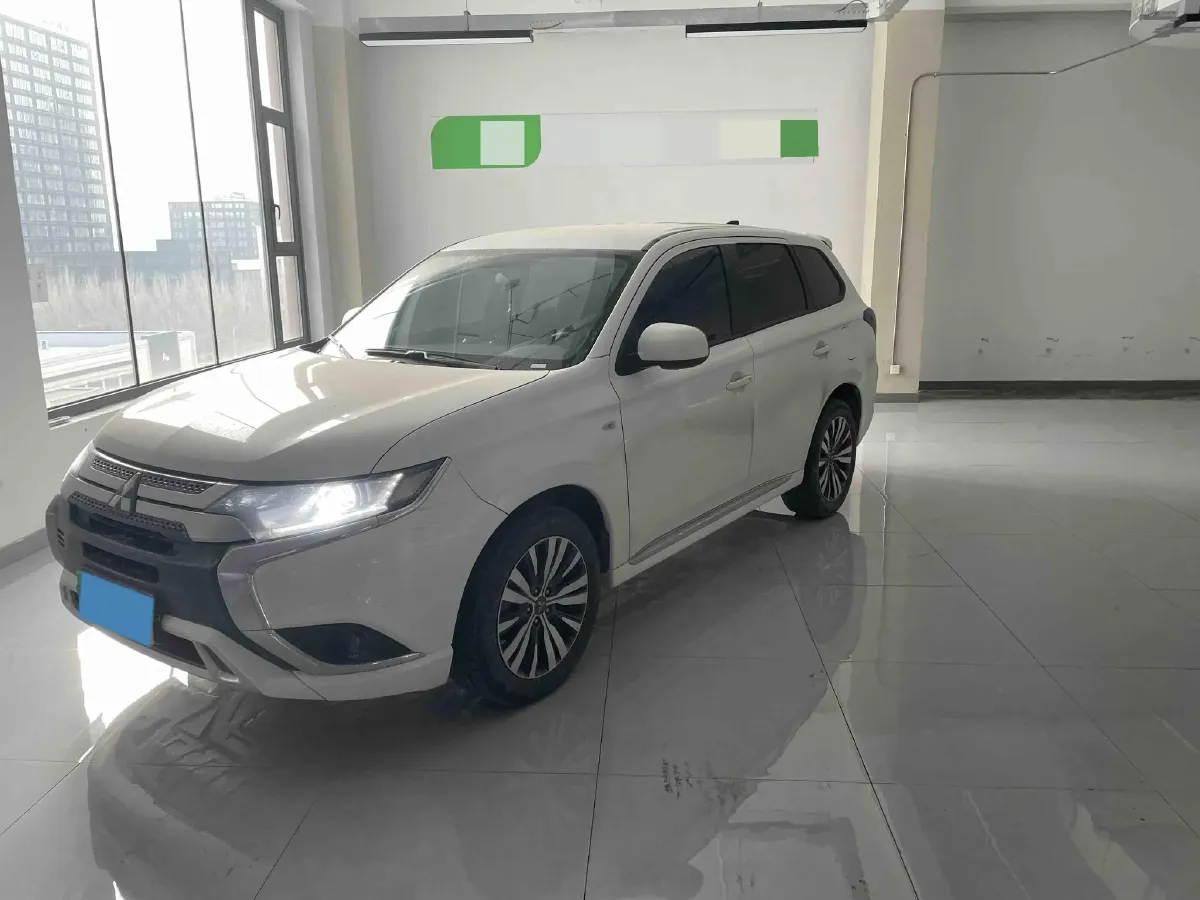 2021 Mitsubishi Outlander 2.0L 166HP L4 CVT,autocango,china used car exporter,china ev exporter,chinese used car exporter,chinese used ev exporter