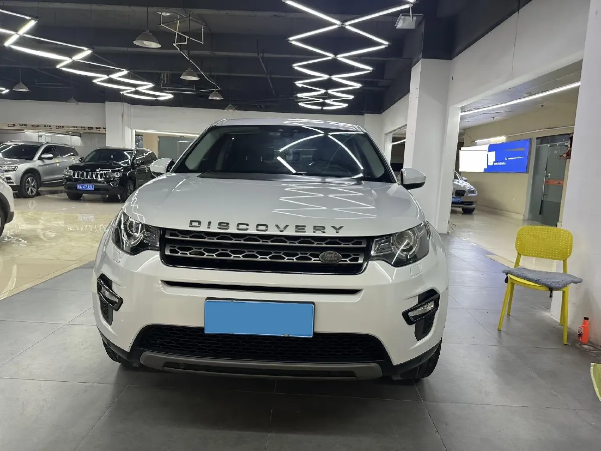2018 Land Rover Discovery Sport 2.0T 241HP L4 9AT,autocango,china used car exporter,china ev exporter,chinese used car exporter,chinese used ev exporter