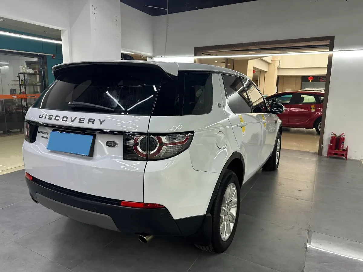 2018 Land Rover Discovery Sport 2.0T 241HP L4 9AT,autocango,china used car exporter,china ev exporter,chinese used car exporter,chinese used ev exporter
