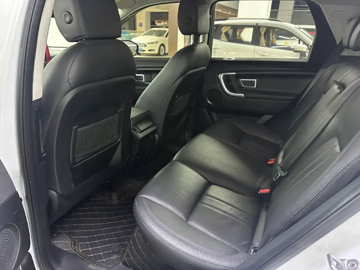 2018 Land Rover Discovery Sport 2.0T 241HP L4 9AT,autocango,china used car exporter,china ev exporter,chinese used car exporter,chinese used ev exporter