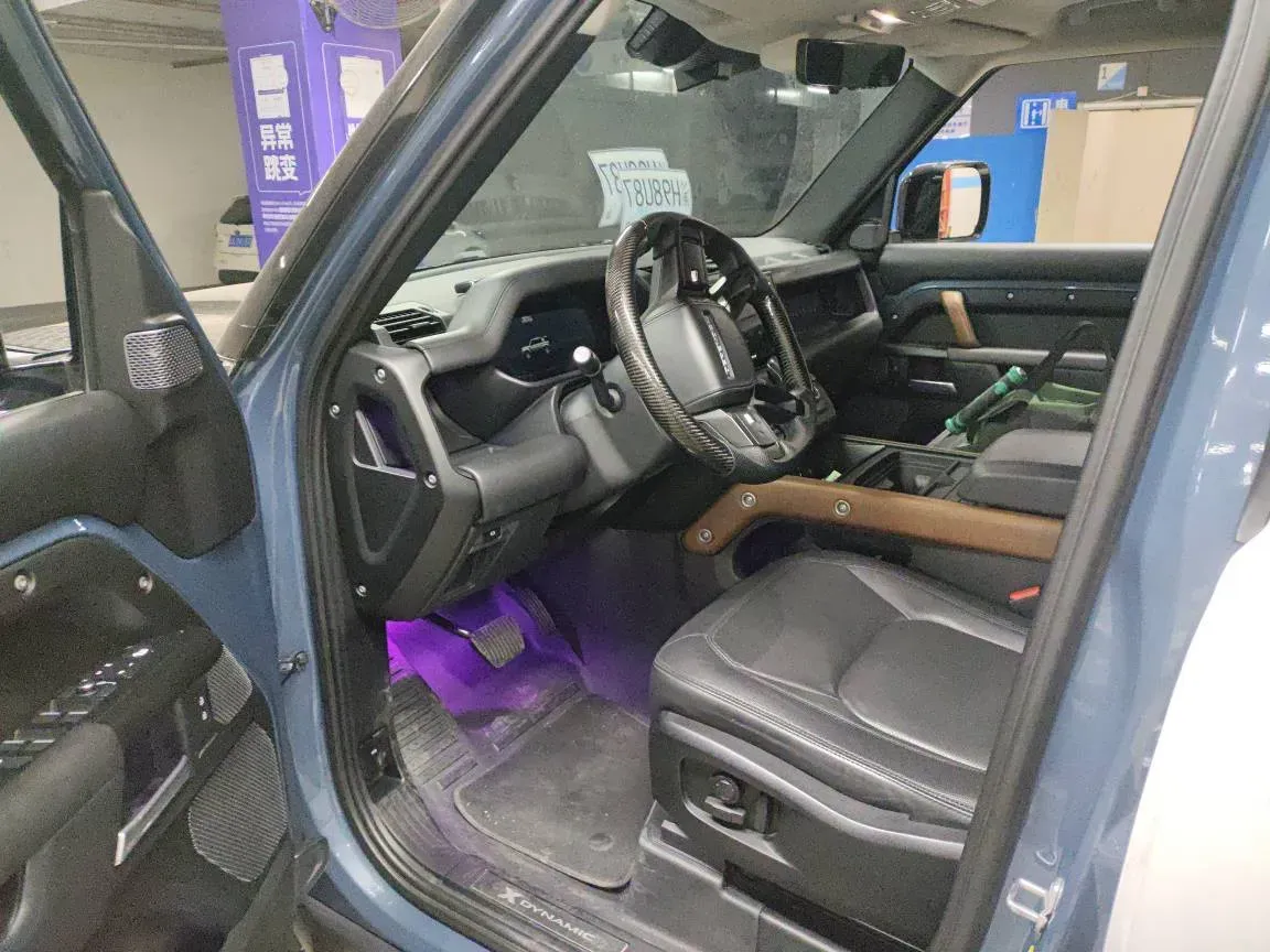 2023 Land Rover Defender 3.0T 400HP L6 8AT,autocango,china used car exporter,china ev exporter,chinese used car exporter,chinese used ev exporter