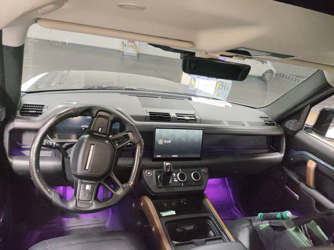 2023 Land Rover Defender 3.0T 400HP L6 8AT,autocango,china used car exporter,china ev exporter,chinese used car exporter,chinese used ev exporter