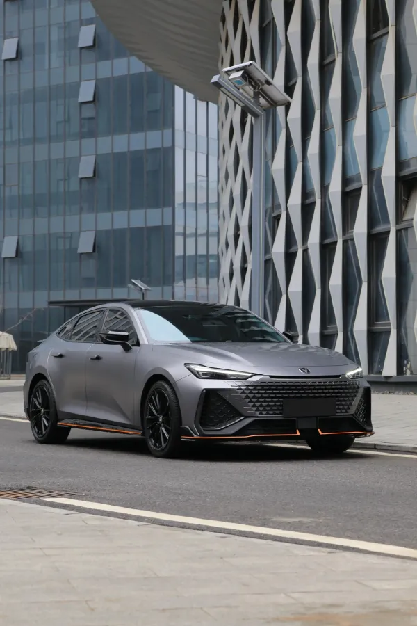 2023 ChangAn UNI-V 2.0T 233HP L4 8AT,autocango,china used car exporter,china ev exporter,chinese used car exporter,chinese used ev exporter