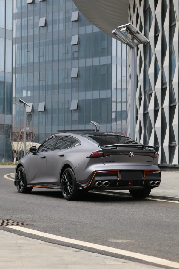 2023 ChangAn UNI-V 2.0T 233HP L4 8AT,autocango,china used car exporter,china ev exporter,chinese used car exporter,chinese used ev exporter