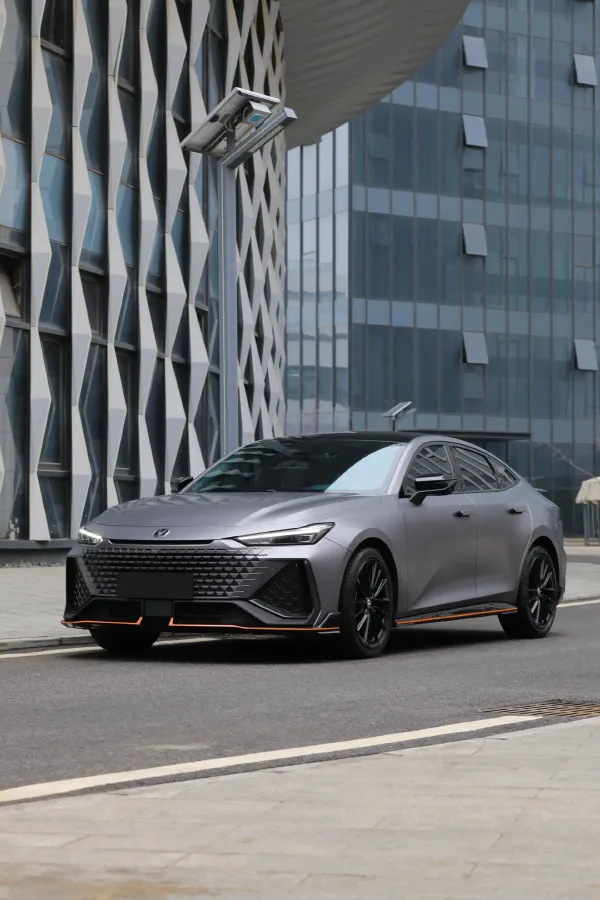 2023 ChangAn UNI-V 2.0T 233HP L4 8AT,autocango,china used car exporter,china ev exporter,chinese used car exporter,chinese used ev exporter