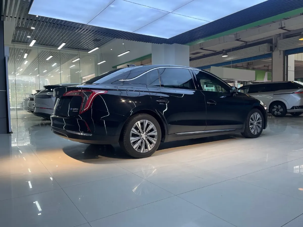 2023 HongQi E-QM5 BEV 74.9KWH,autocango,china used car exporter,china ev exporter,chinese used car exporter,chinese used ev exporter