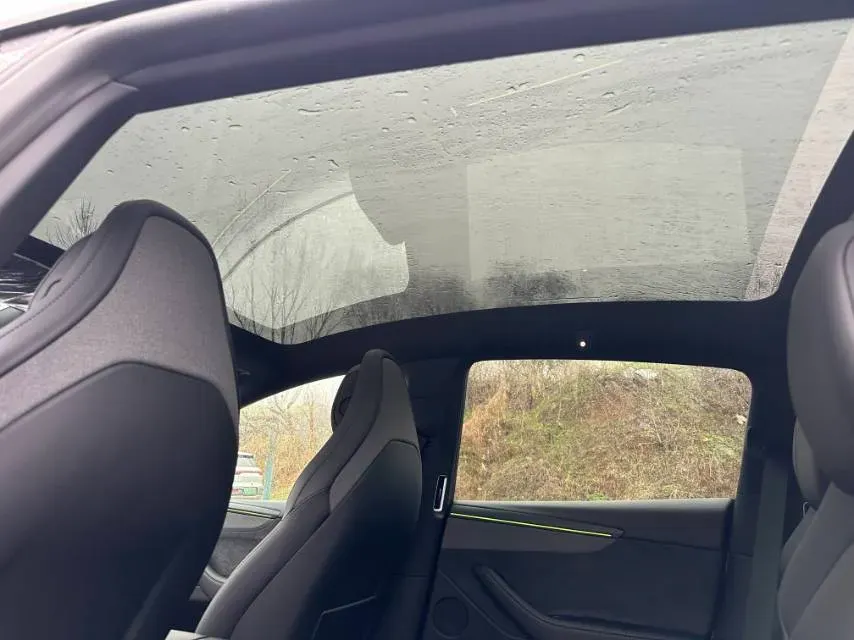 2025 Tesla Model Y BEV 78.4KWH,autocango,china used car exporter,china ev exporter,chinese used car exporter,chinese used ev exporter