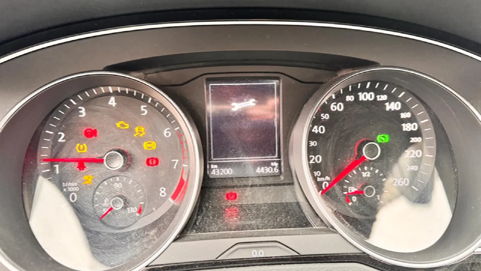 2020 Volkswagen Magotan 2.0T 186HP L4 7DCT,autocango,china used car exporter,china ev exporter,chinese used car exporter,chinese used ev exporter