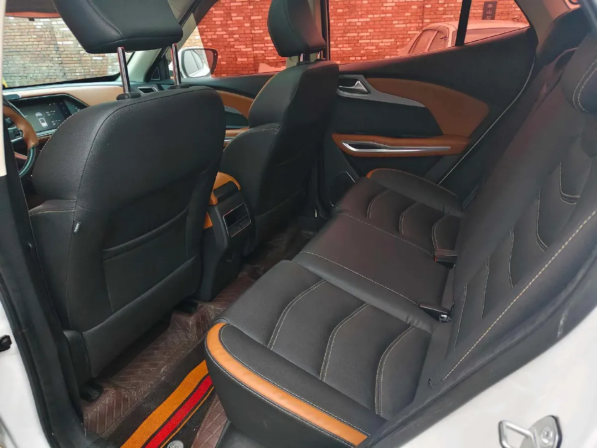 2017 Zotye T300 1.5L 112HP L4 5MT,autocango,china used car exporter,china ev exporter,chinese used car exporter,chinese used ev exporter