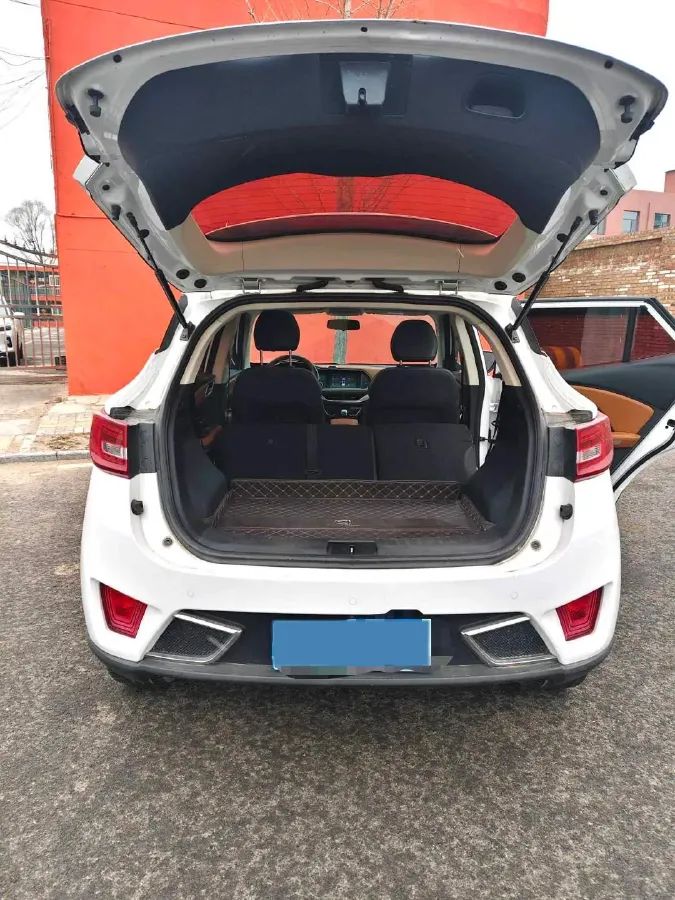2017 Zotye T300 1.5L 112HP L4 5MT,autocango,china used car exporter,china ev exporter,chinese used car exporter,chinese used ev exporter