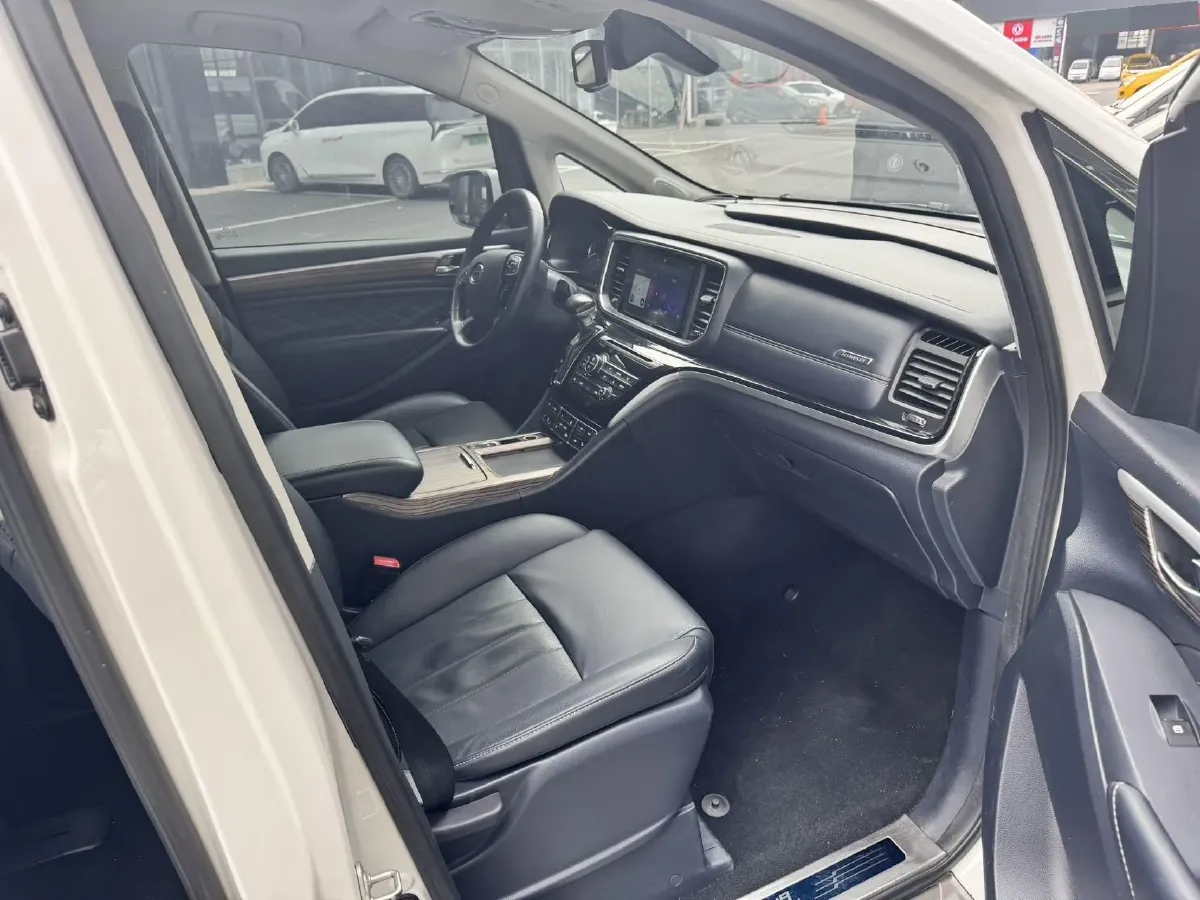 2021 GAC Trumpchi M8 2.0T 252HP L4 8AT,autocango,china used car exporter,china ev exporter,chinese used car exporter,chinese used ev exporter