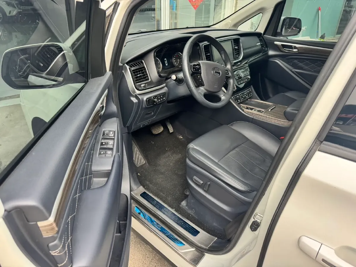 2021 GAC Trumpchi M8 2.0T 252HP L4 8AT,autocango,china used car exporter,china ev exporter,chinese used car exporter,chinese used ev exporter