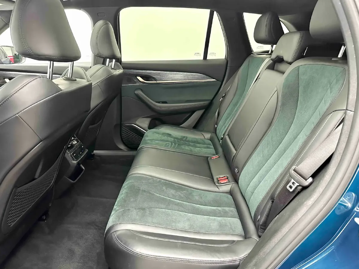 2021 Geely Monjaro 2.0T 218HP L4 7DCT,autocango,china used car exporter,china ev exporter,chinese used car exporter,chinese used ev exporter