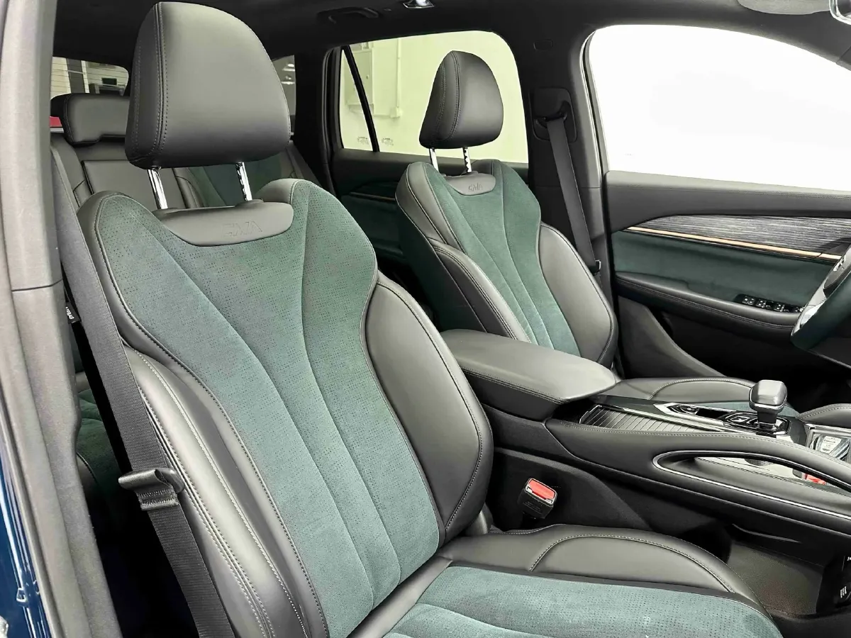 2021 Geely Monjaro 2.0T 218HP L4 7DCT,autocango,china used car exporter,china ev exporter,chinese used car exporter,chinese used ev exporter