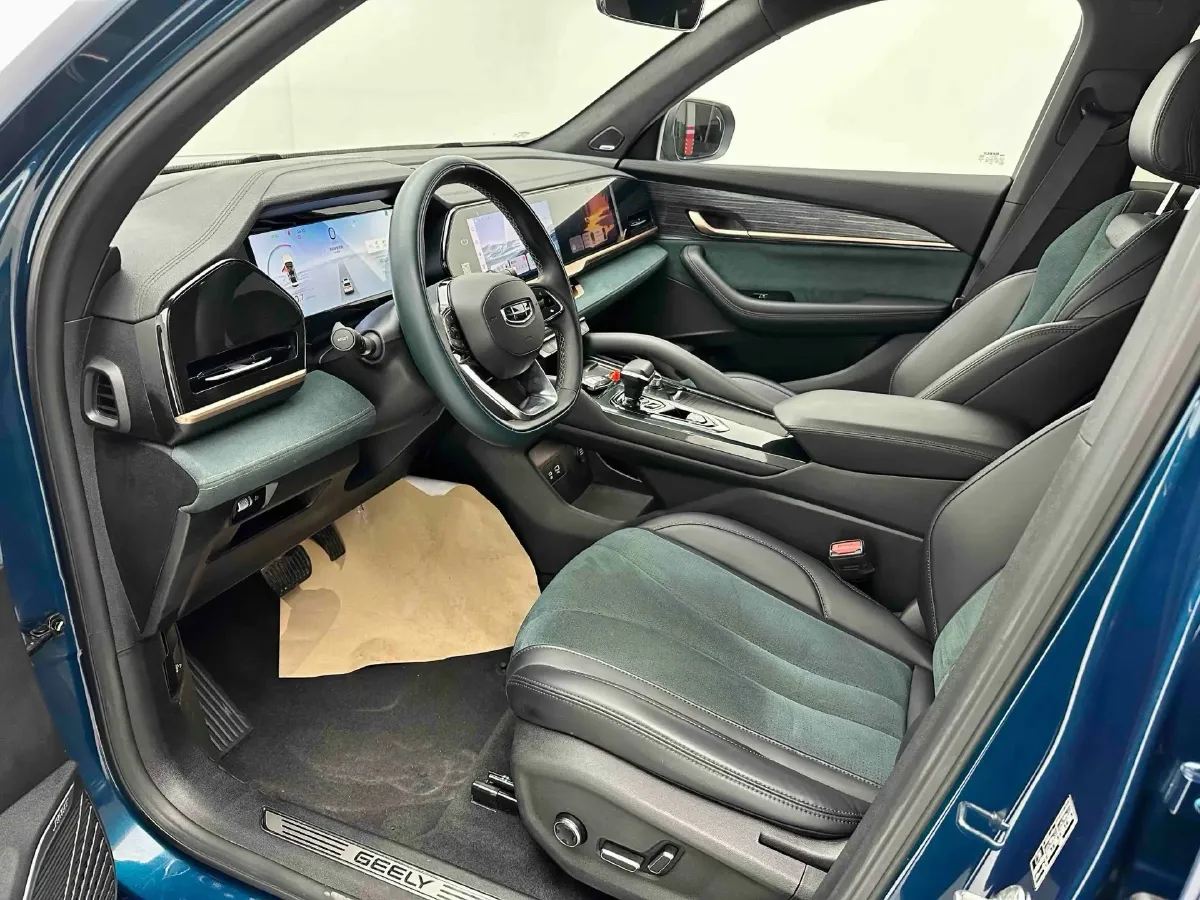 2021 Geely Monjaro 2.0T 218HP L4 7DCT,autocango,china used car exporter,china ev exporter,chinese used car exporter,chinese used ev exporter