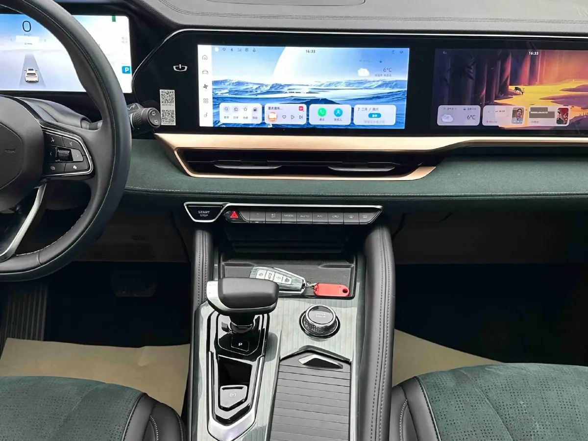 2021 Geely Monjaro 2.0T 218HP L4 7DCT,autocango,china used car exporter,china ev exporter,chinese used car exporter,chinese used ev exporter