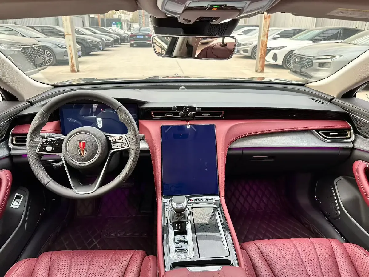 2023 HongQi H5 2.0T 224HP L4 8AT,autocango,china used car exporter,china ev exporter,chinese used car exporter,chinese used ev exporter