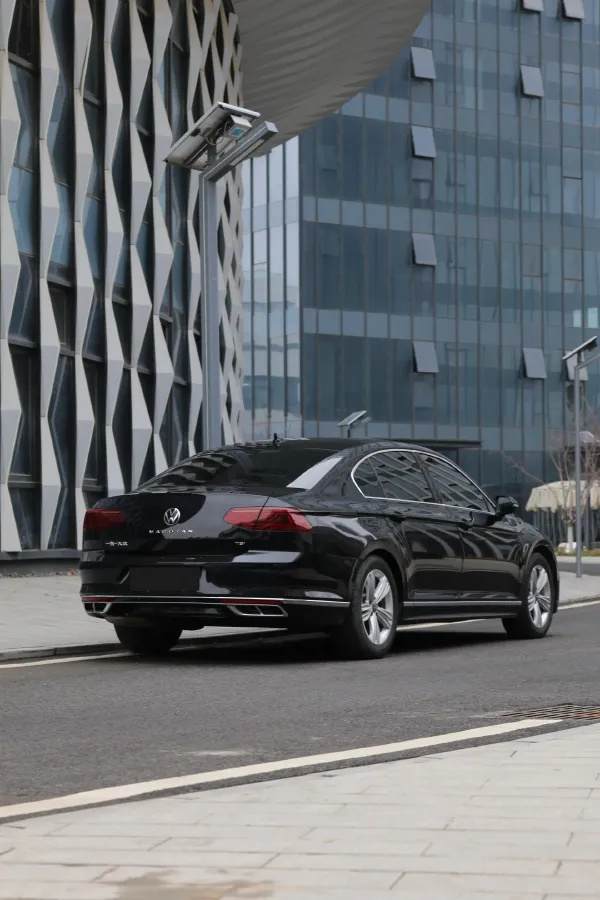 2023 Volkswagen Magotan 1.4T 150HP L4 7DCT,autocango,china used car exporter,china ev exporter,chinese used car exporter,chinese used ev exporter