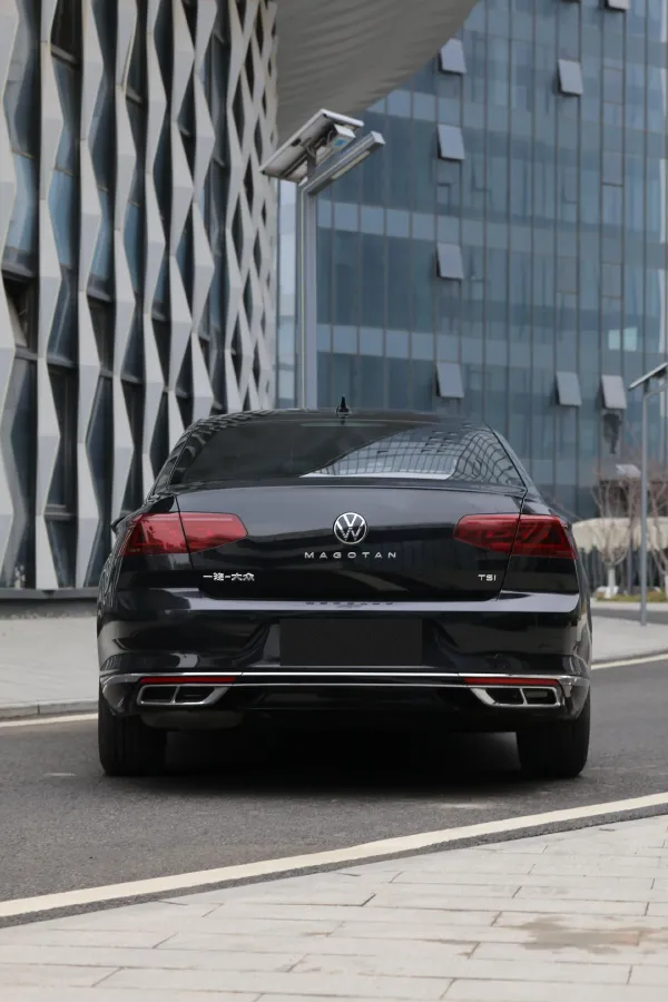 2023 Volkswagen Magotan 1.4T 150HP L4 7DCT,autocango,china used car exporter,china ev exporter,chinese used car exporter,chinese used ev exporter