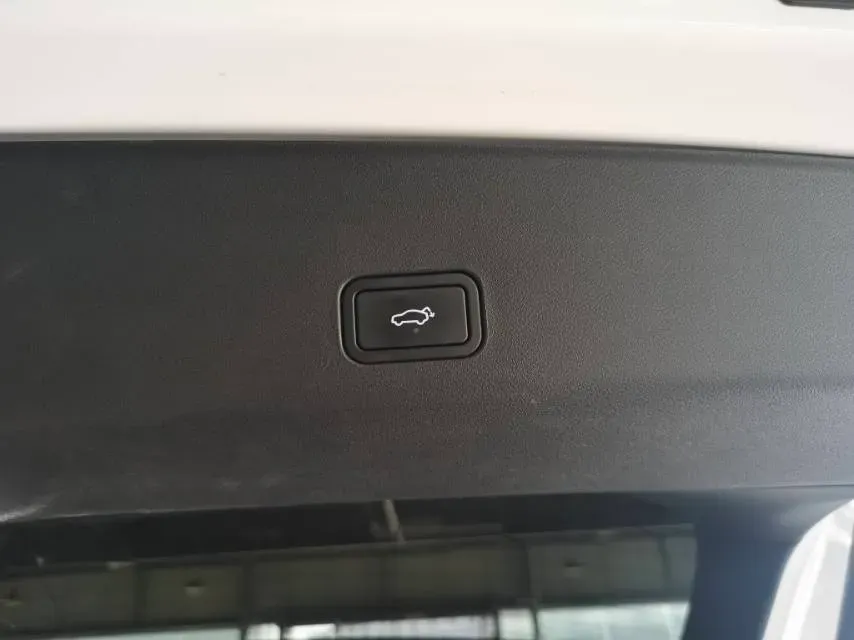 2021 Geely Monjaro 2.0T 238HP L4 8AT,autocango,china used car exporter,china ev exporter,chinese used car exporter,chinese used ev exporter