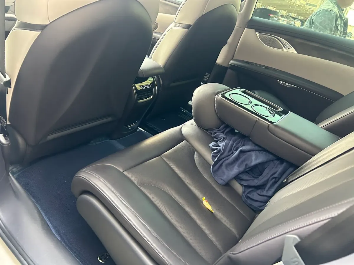 2023 IM LS7 BEV 100KWH,autocango,china used car exporter,china ev exporter,chinese used car exporter,chinese used ev exporter