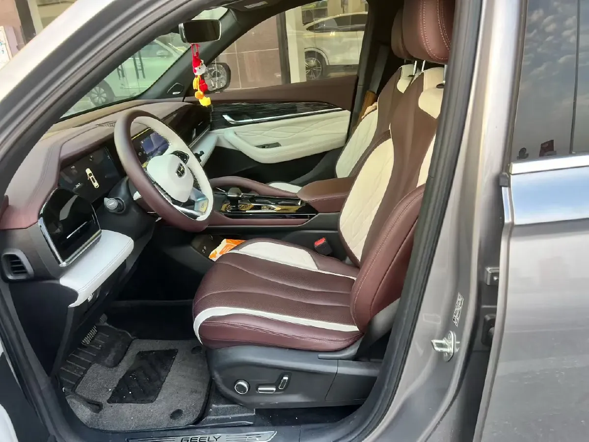 2021 Geely Monjaro 2.0T 218HP L4 7DCT,autocango,china used car exporter,china ev exporter,chinese used car exporter,chinese used ev exporter