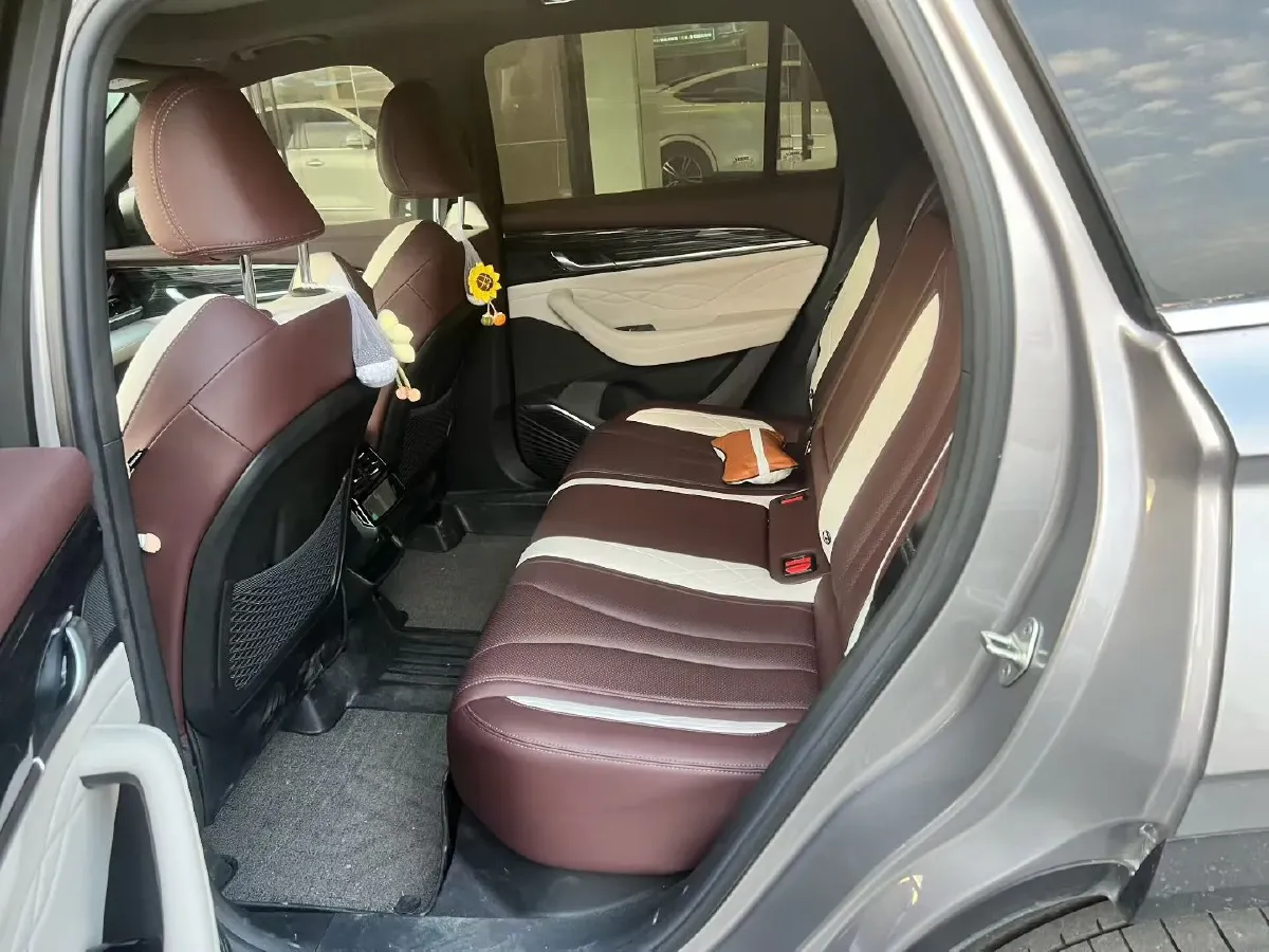 2021 Geely Monjaro 2.0T 218HP L4 7DCT,autocango,china used car exporter,china ev exporter,chinese used car exporter,chinese used ev exporter