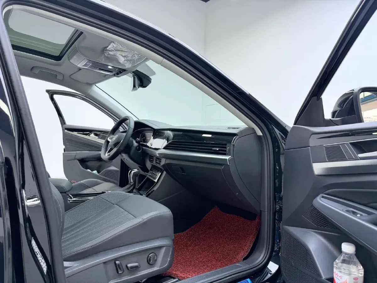 2026 Volkswagen Passat 2.0T 186HP L4 7DCT,autocango,china used car exporter,china ev exporter,chinese used car exporter,chinese used ev exporter