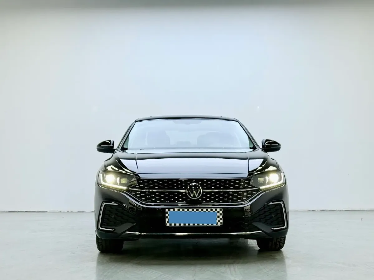 2026 Volkswagen Passat 2.0T 186HP L4 7DCT,autocango,china used car exporter,china ev exporter,chinese used car exporter,chinese used ev exporter