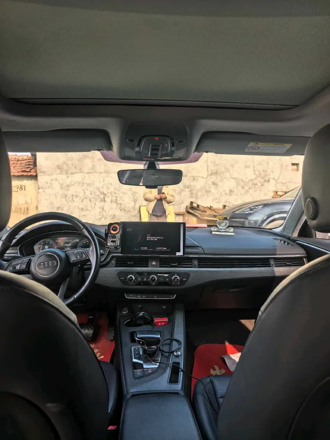 2022 Audi A4L 2.0T 190HP L4 7DCT,autocango,china used car exporter,china ev exporter,chinese used car exporter,chinese used ev exporter