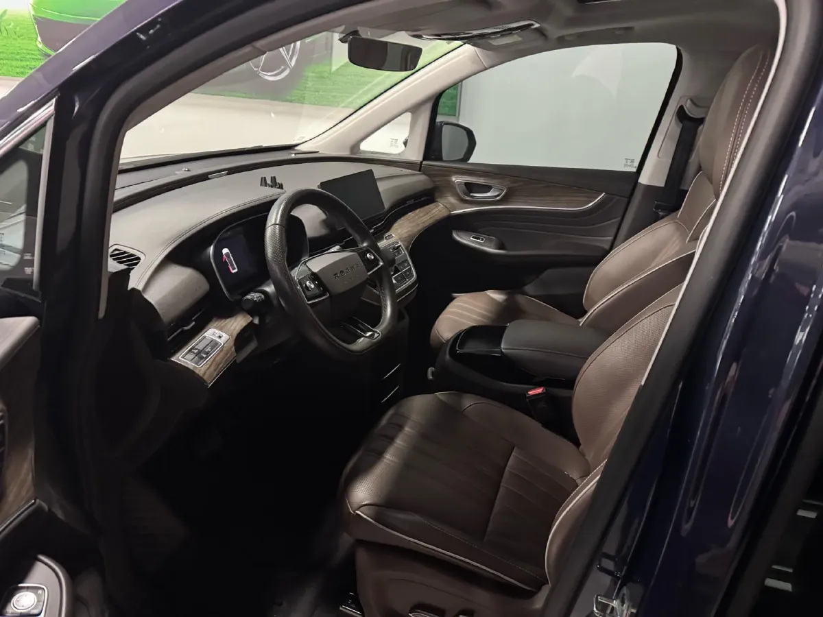 2022 Roewe iMAX8 BEV 90KWH,autocango,china used car exporter,china ev exporter,chinese used car exporter,chinese used ev exporter