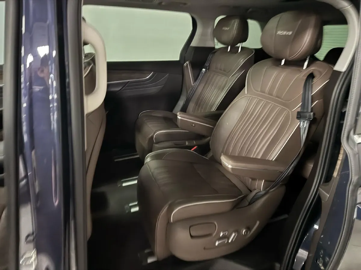 2022 Roewe iMAX8 BEV 90KWH,autocango,china used car exporter,china ev exporter,chinese used car exporter,chinese used ev exporter