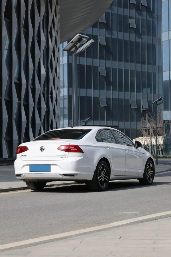 2019 Volkswagen Passat 1.4T 150HP L4 7DCT,autocango,china used car exporter,china ev exporter,chinese used car exporter,chinese used ev exporter