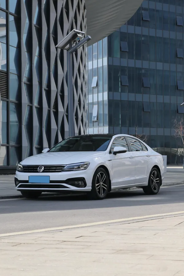 2019 Volkswagen Passat 1.4T 150HP L4 7DCT,autocango,china used car exporter,china ev exporter,chinese used car exporter,chinese used ev exporter