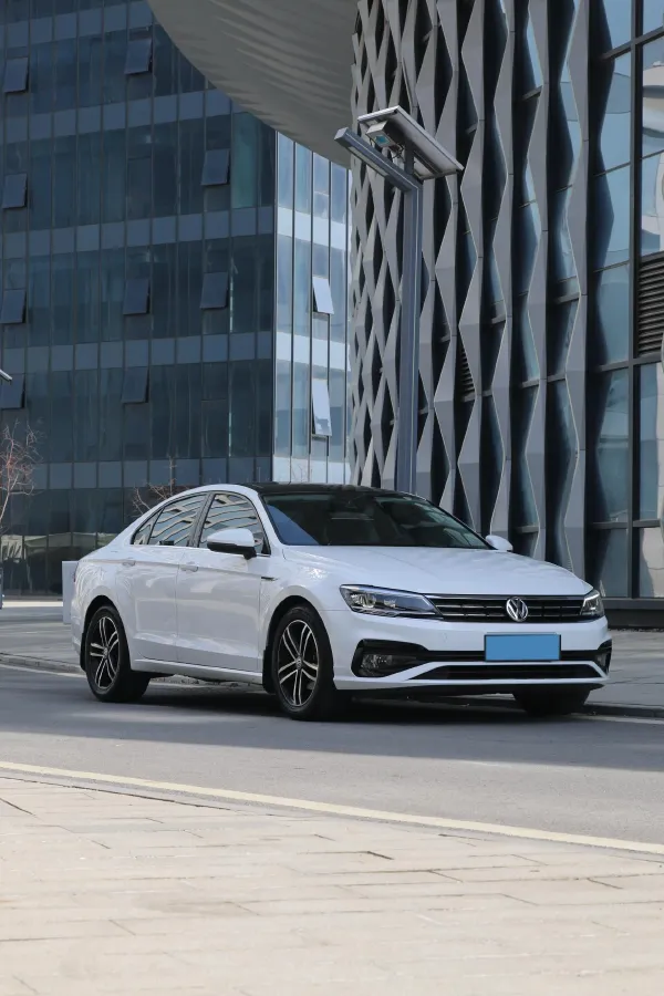 2019 Volkswagen Passat 1.4T 150HP L4 7DCT,autocango,china used car exporter,china ev exporter,chinese used car exporter,chinese used ev exporter