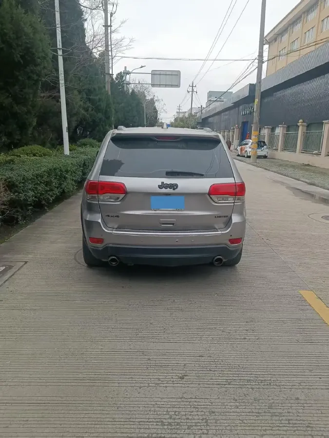 2017 Jeep Grand Cherokee 3.6L 286HP V6 8AT,autocango,china used car exporter,china ev exporter,chinese used car exporter,chinese used ev exporter