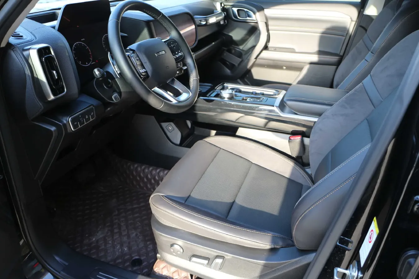 2022 Haval Dargo 2.0T 211HP L4 7DCT,autocango,china used car exporter,china ev exporter,chinese used car exporter,chinese used ev exporter