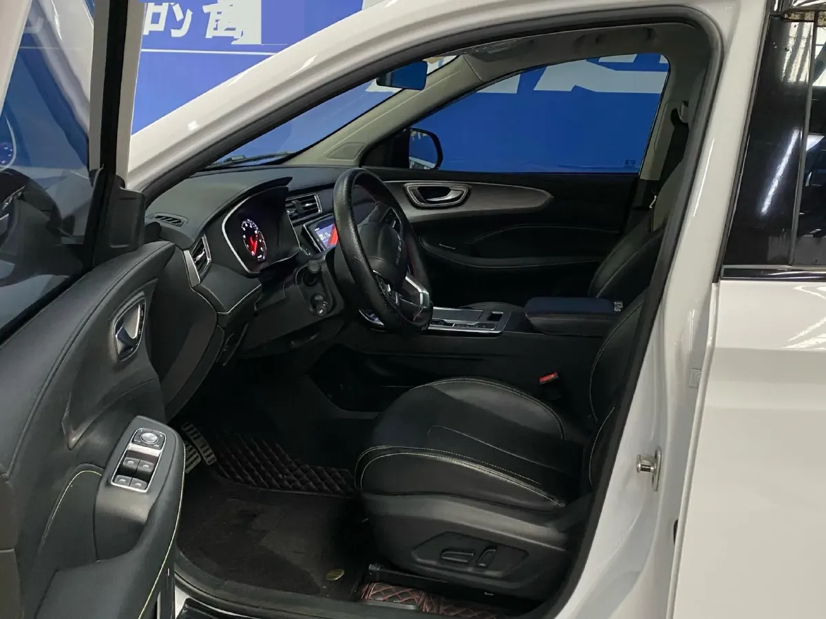 2020 Roewe i6 1.5T 169HP L4 7DCT,autocango,china used car exporter,china ev exporter,chinese used car exporter,chinese used ev exporter