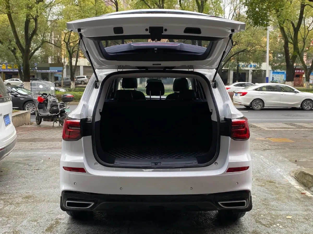 2020 Roewe i6 1.5T 169HP L4 7DCT,autocango,china used car exporter,china ev exporter,chinese used car exporter,chinese used ev exporter