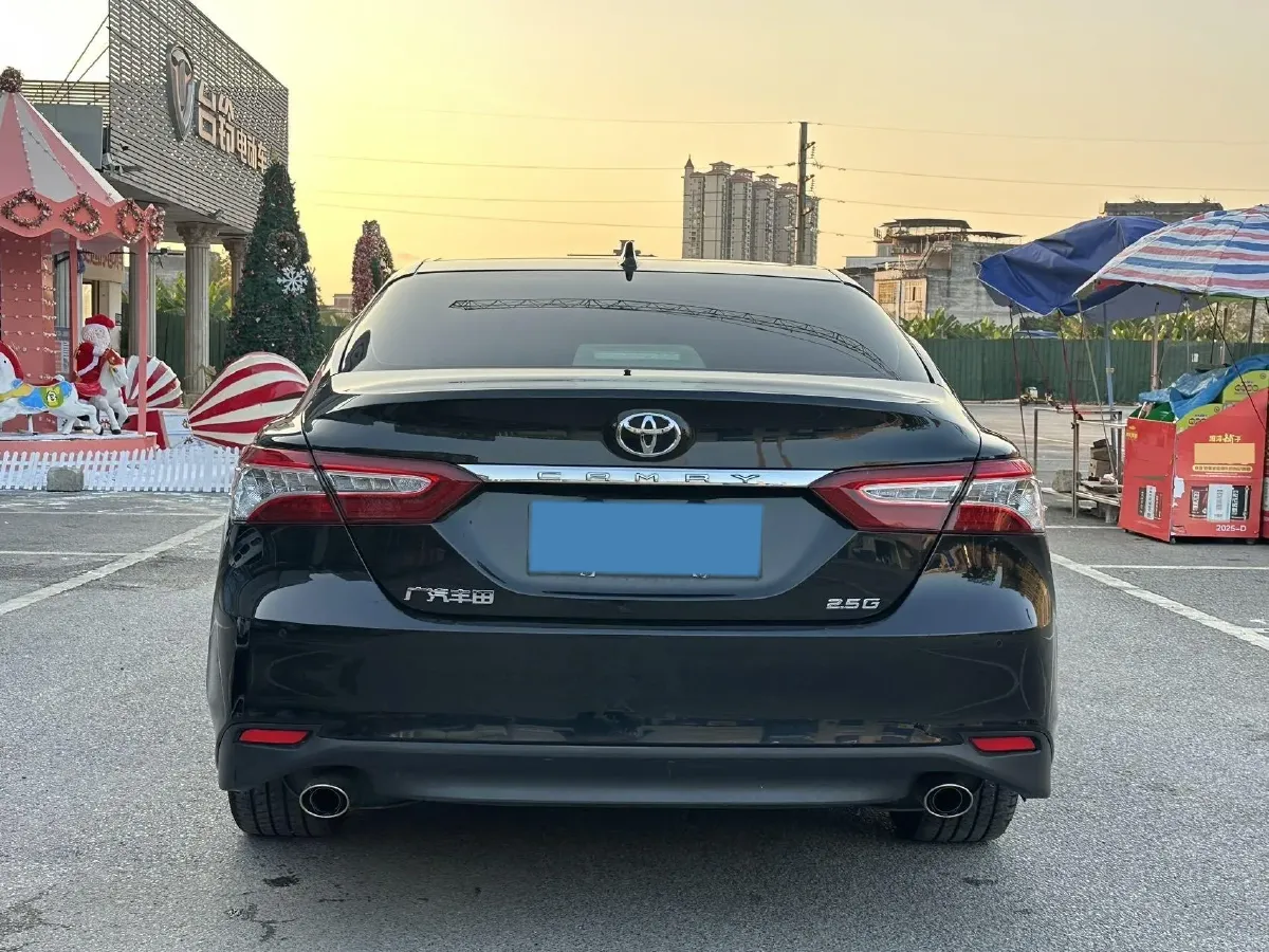 2021 Toyota Camry 2.5L 209HP L4 8AT,autocango,china used car exporter,china ev exporter,chinese used car exporter,chinese used ev exporter