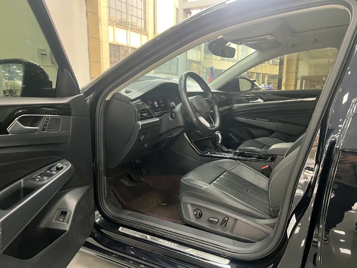 2023 Volkswagen Passat 2.0T 186HP L4 7DCT,autocango,china used car exporter,china ev exporter,chinese used car exporter,chinese used ev exporter