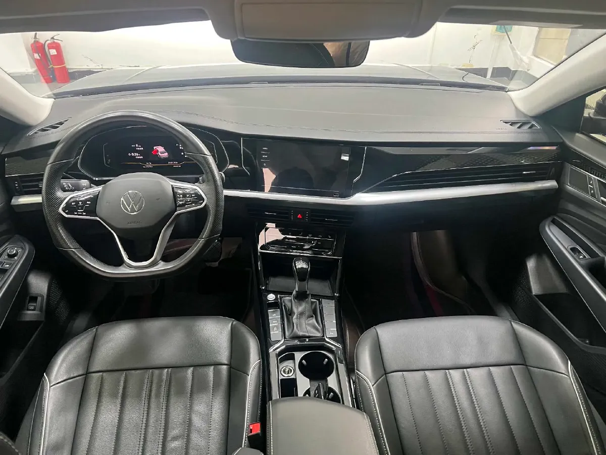 2023 Volkswagen Passat 2.0T 186HP L4 7DCT,autocango,china used car exporter,china ev exporter,chinese used car exporter,chinese used ev exporter