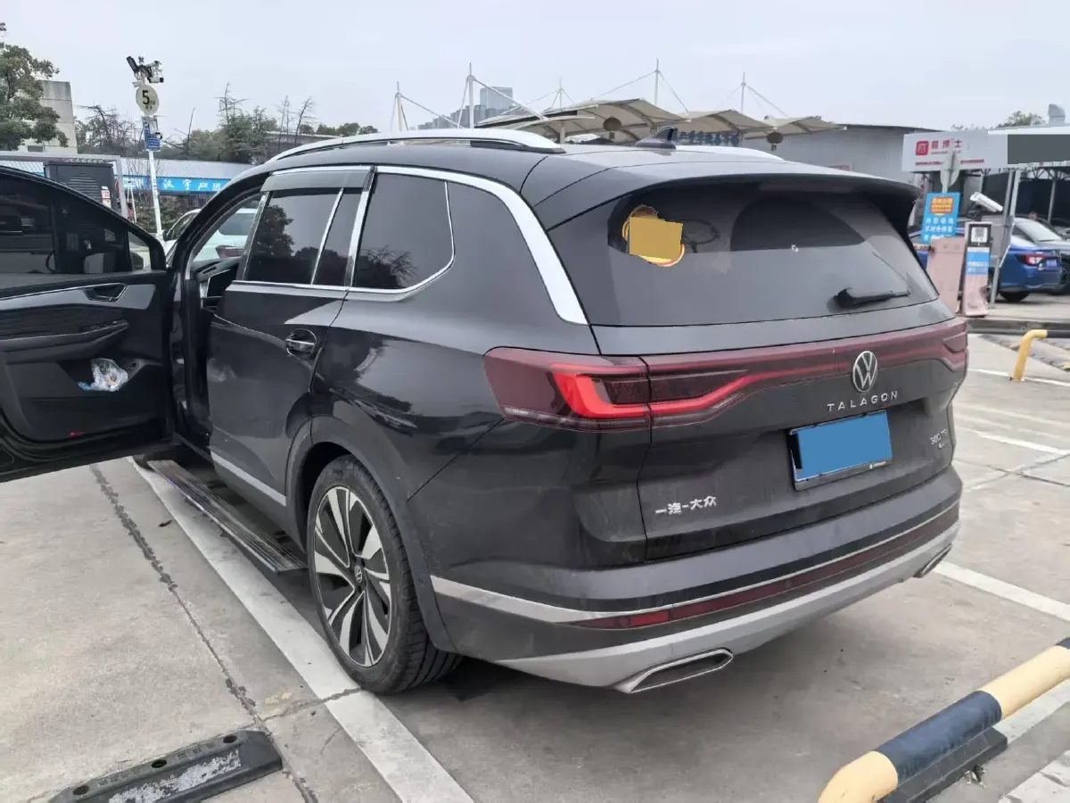 2023 Volkswagen Talagon 2.0T 220HP L4 7DCT,autocango,china used car exporter,china ev exporter,chinese used car exporter,chinese used ev exporter