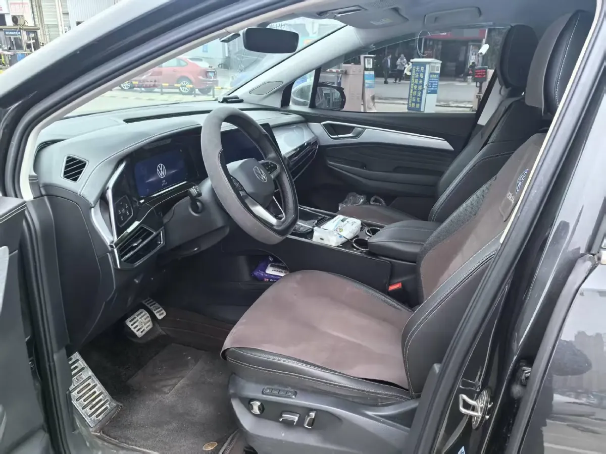 2023 Volkswagen Talagon 2.0T 220HP L4 7DCT,autocango,china used car exporter,china ev exporter,chinese used car exporter,chinese used ev exporter