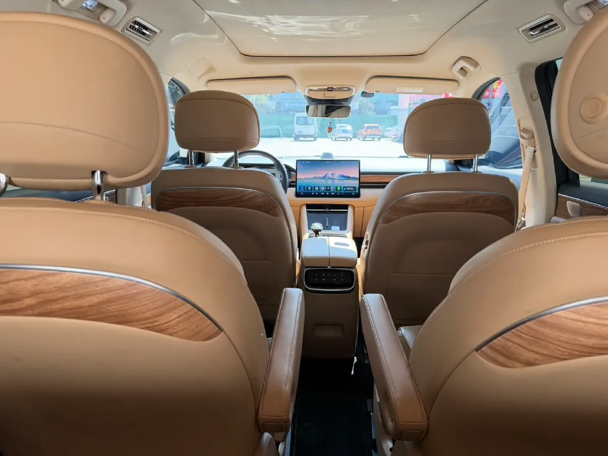 2022 Volvo S60 2.0T 197HP L4 8AT,autocango,china used car exporter,china ev exporter,chinese used car exporter,chinese used ev exporter