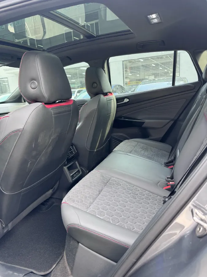 2021 Volkswagen ID.4 Crozz BEV 55.7KWH,autocango,china used car exporter,china ev exporter,chinese used car exporter,chinese used ev exporter