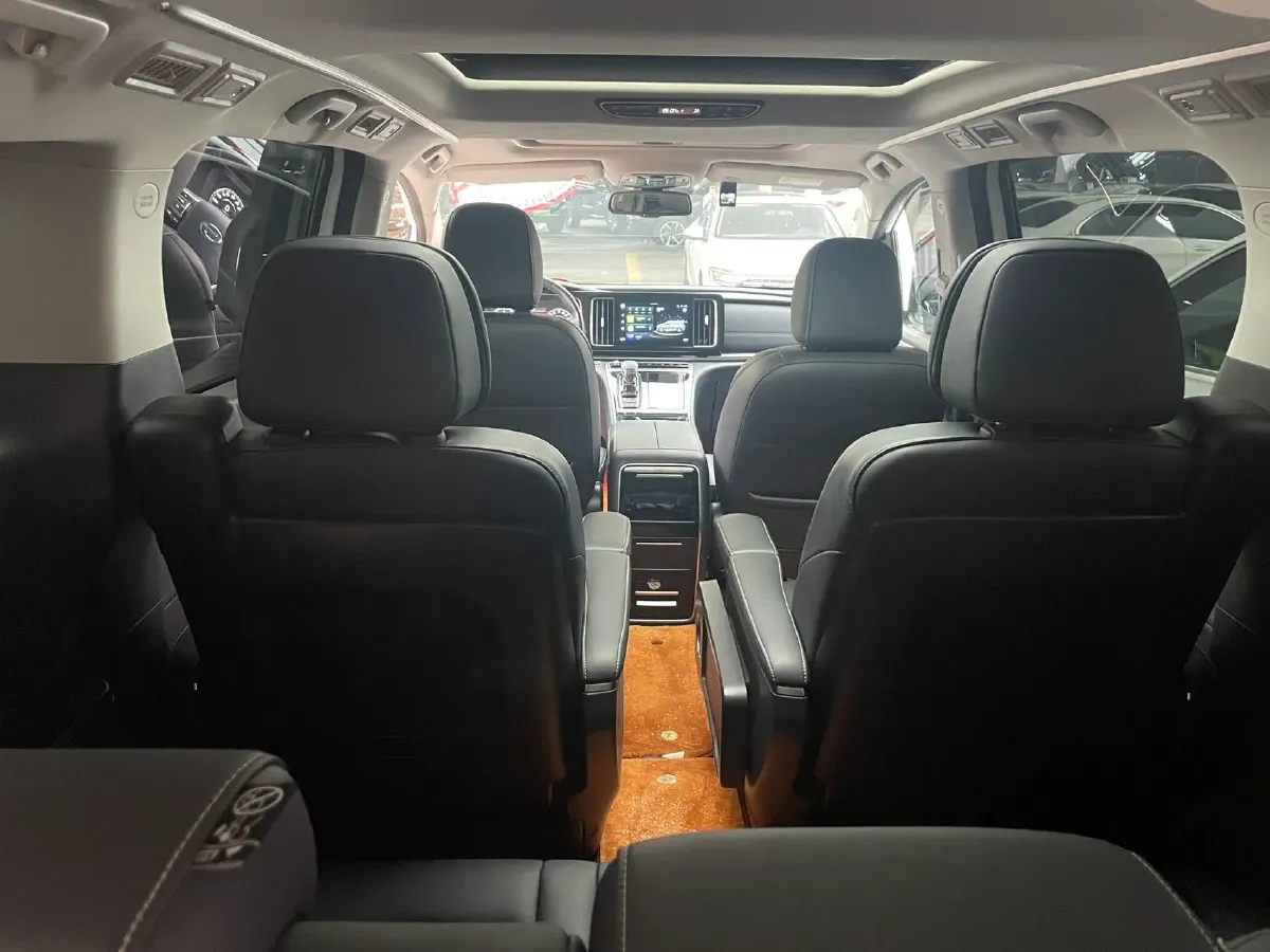 2021 GAC Trumpchi M8 2.0T 252HP L4 8AT,autocango,china used car exporter,china ev exporter,chinese used car exporter,chinese used ev exporter